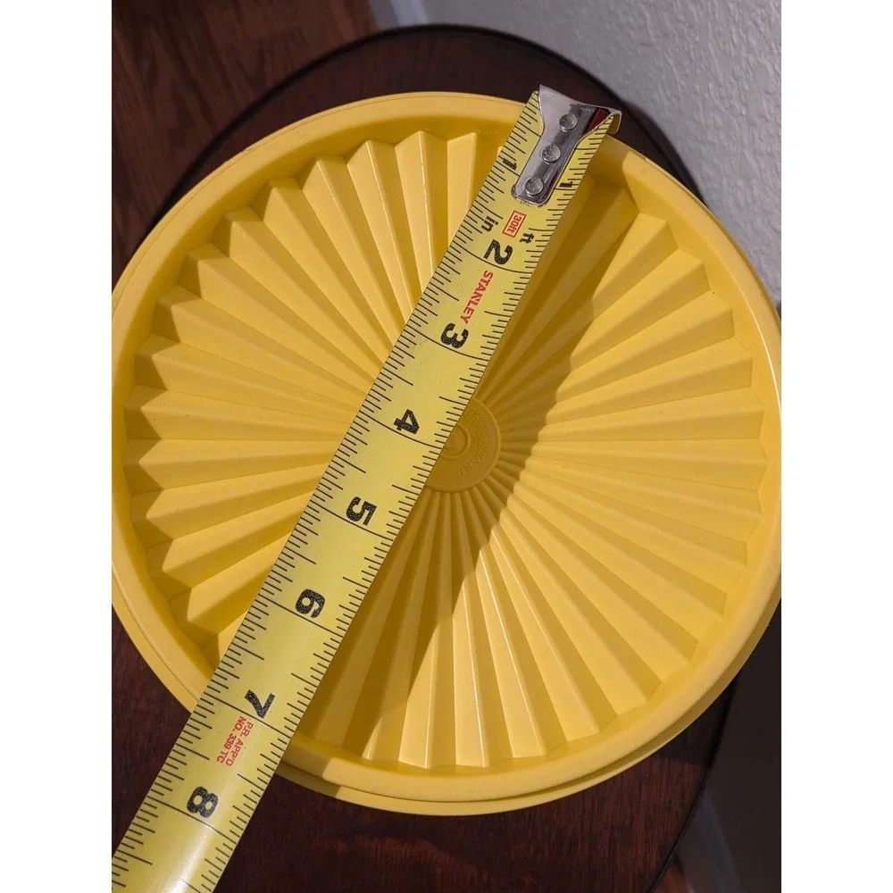 Tupperware vintage servalier
